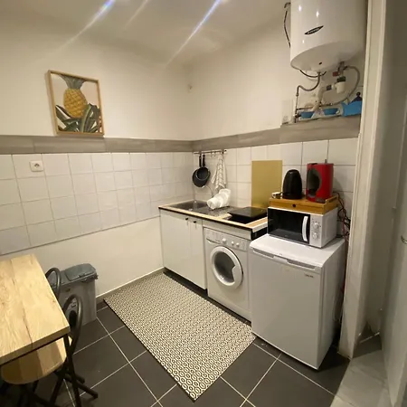 3 Communes * Montreuil (Seine-Saint-Denis)